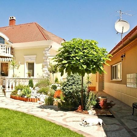 Apartamento Gombos Apartman Hajdúszoboszló Exterior foto