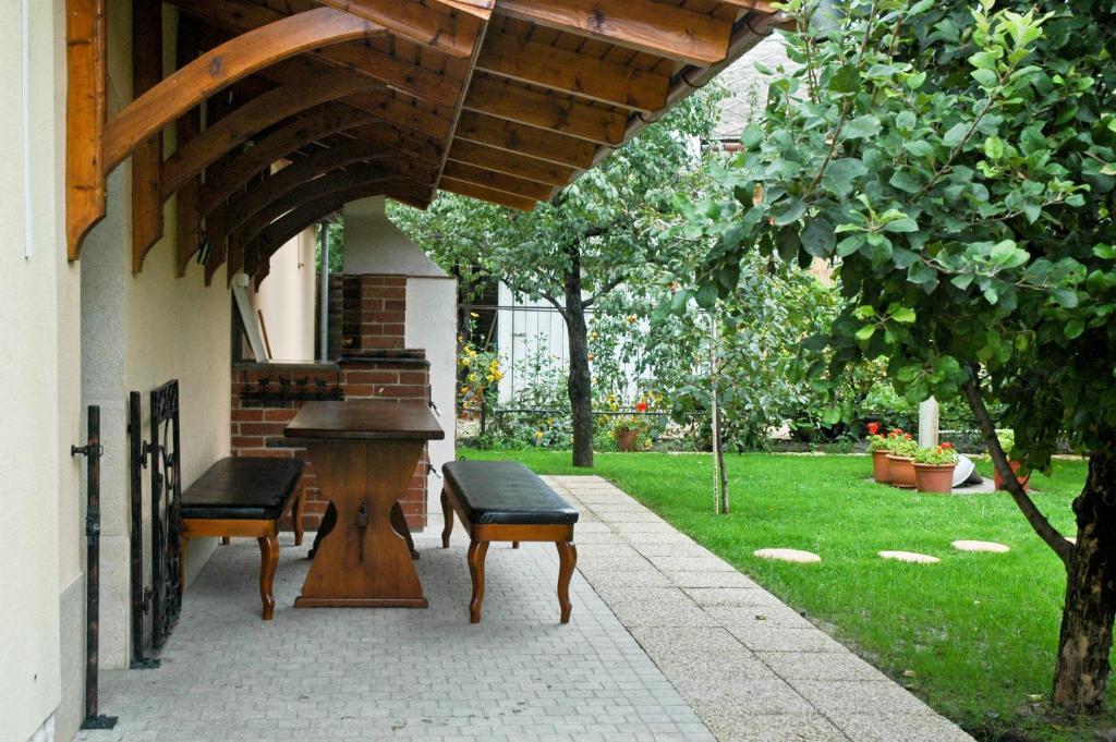 Apartamento Gombos Apartman Hajdúszoboszló Exterior foto