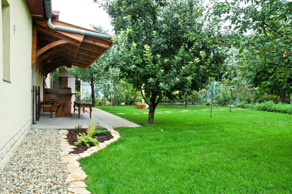 Apartamento Gombos Apartman Hajdúszoboszló Exterior foto
